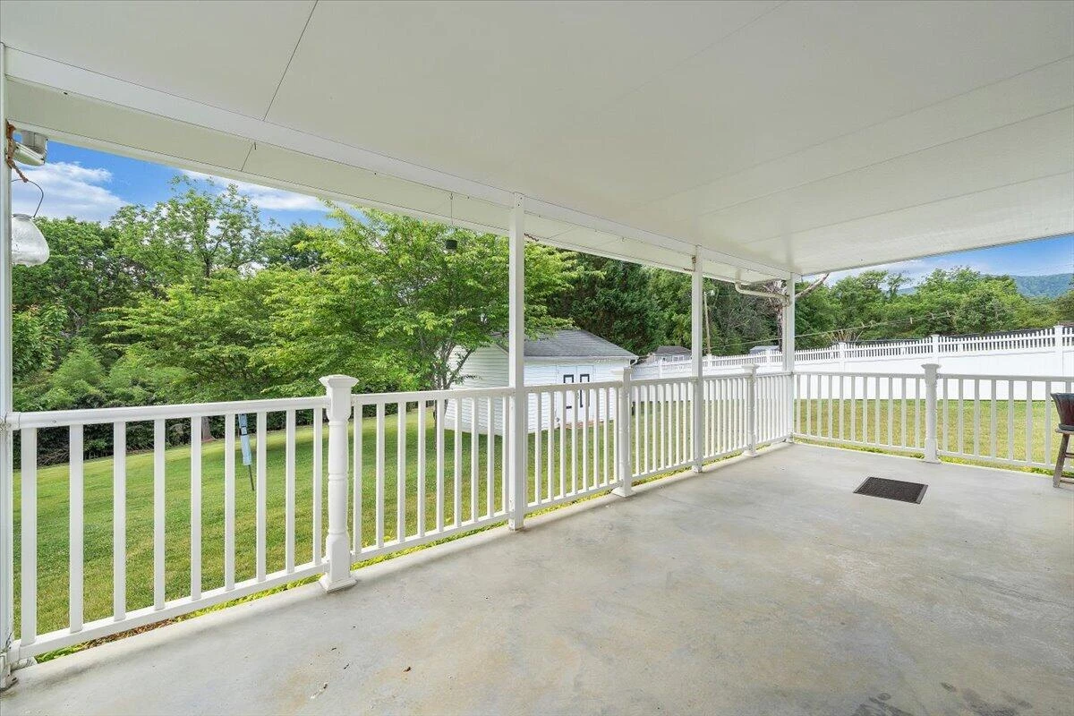 40 Upland DR - Photo 27