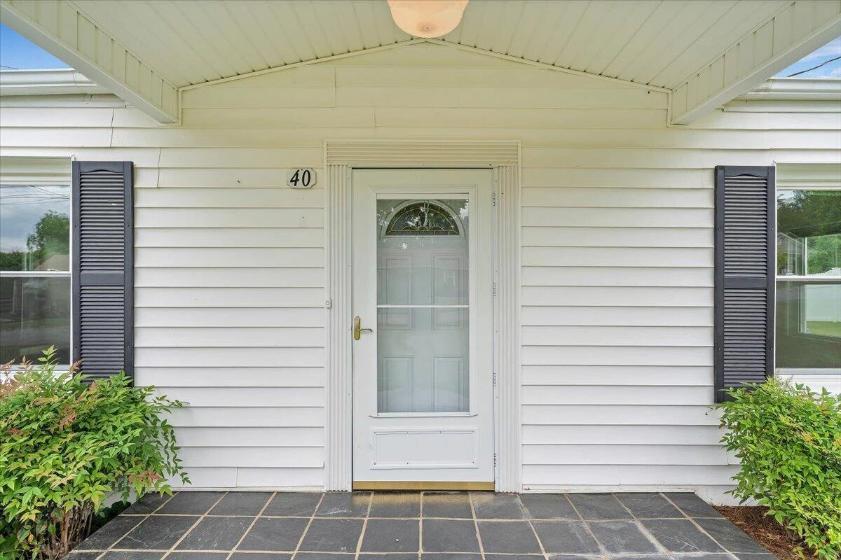 40 Upland DR - Photo 3