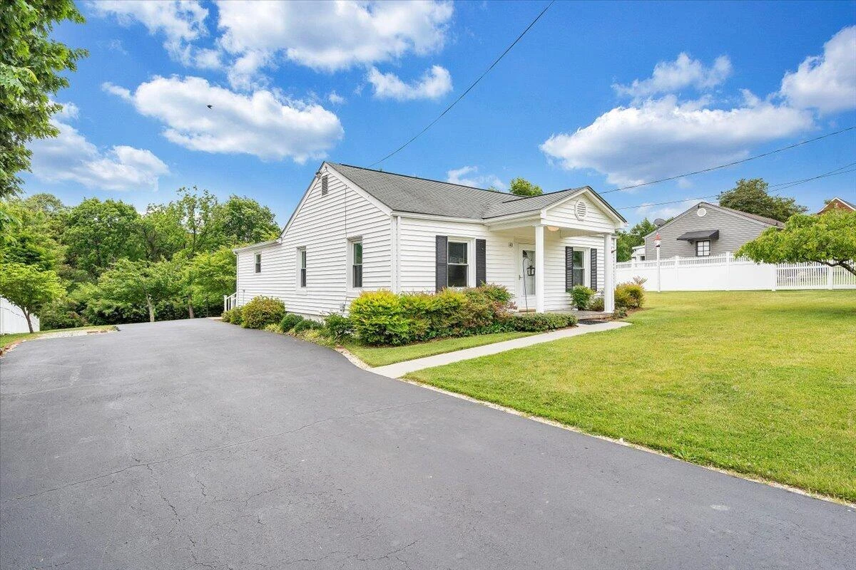 40 Upland DR - Photo 38