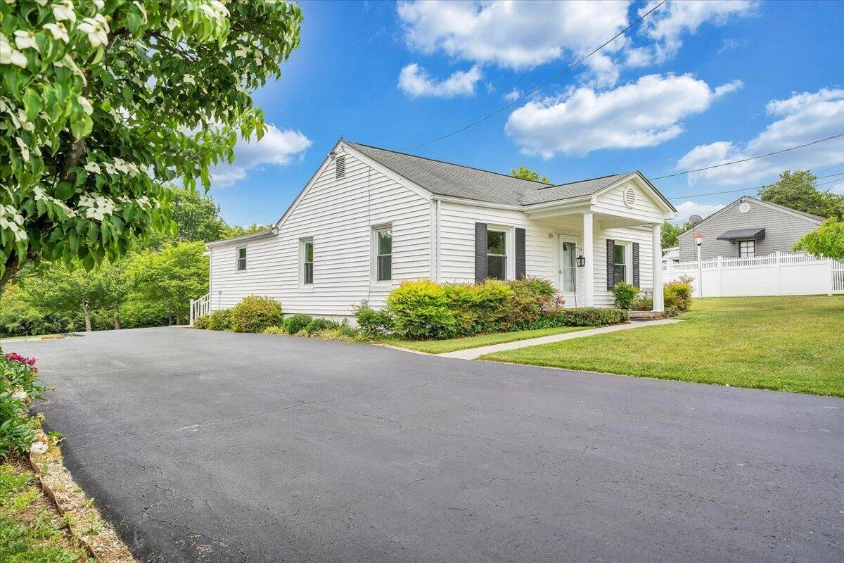 40 Upland DR - Photo 5