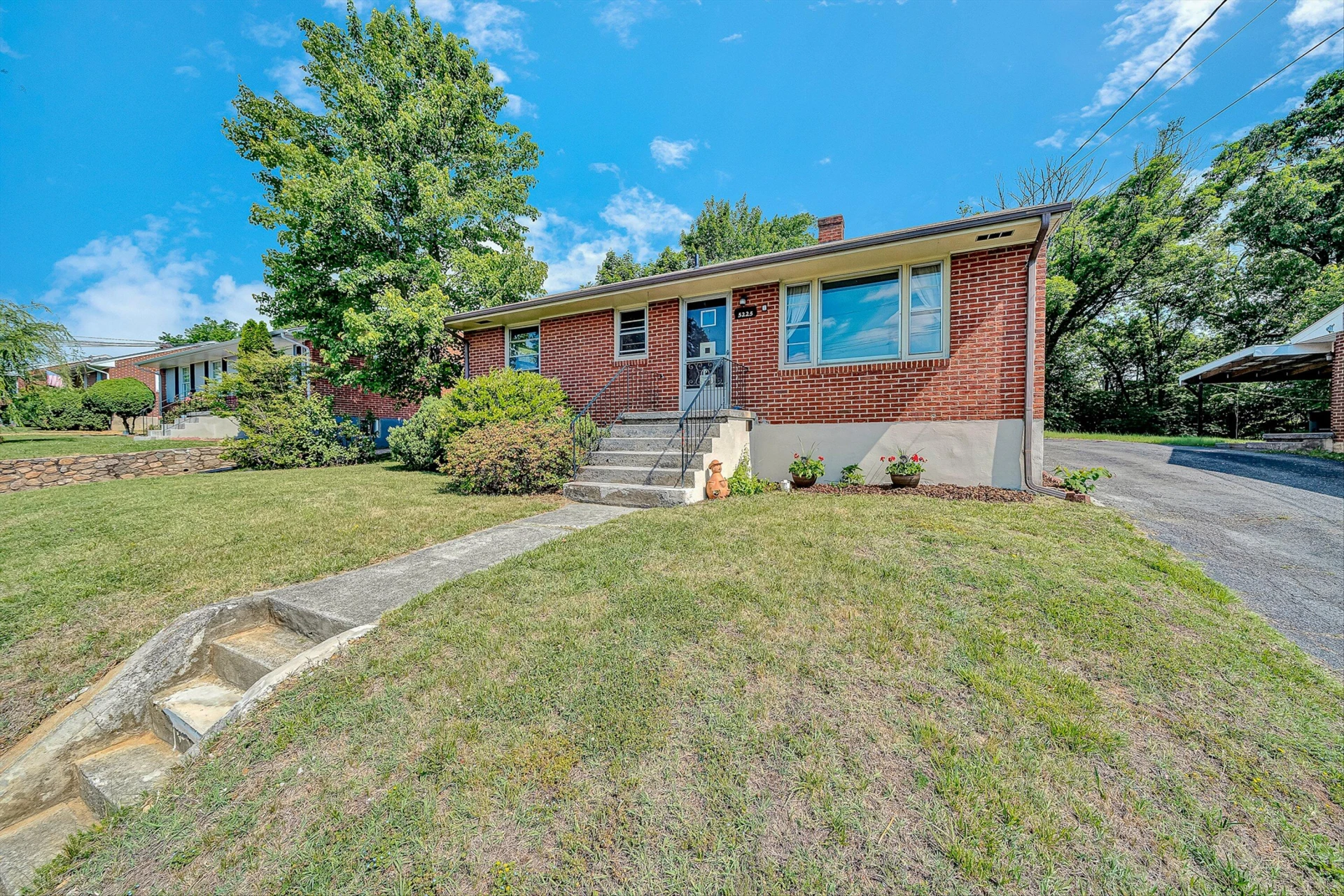 5225 Morwanda ST NW - Photo 2