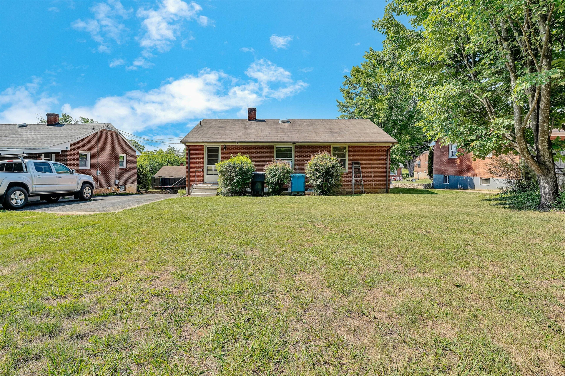 5225 Morwanda ST NW - Photo 28
