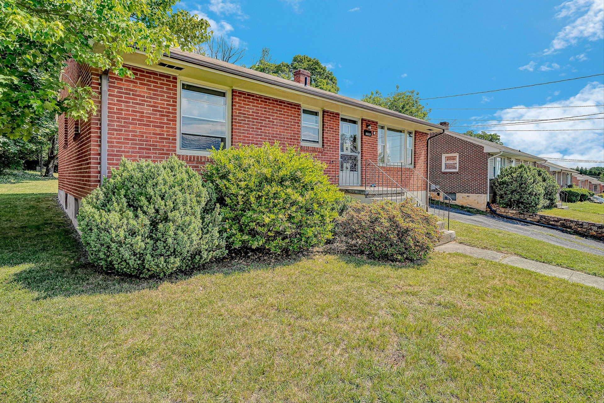 5225 Morwanda ST NW - Photo 3