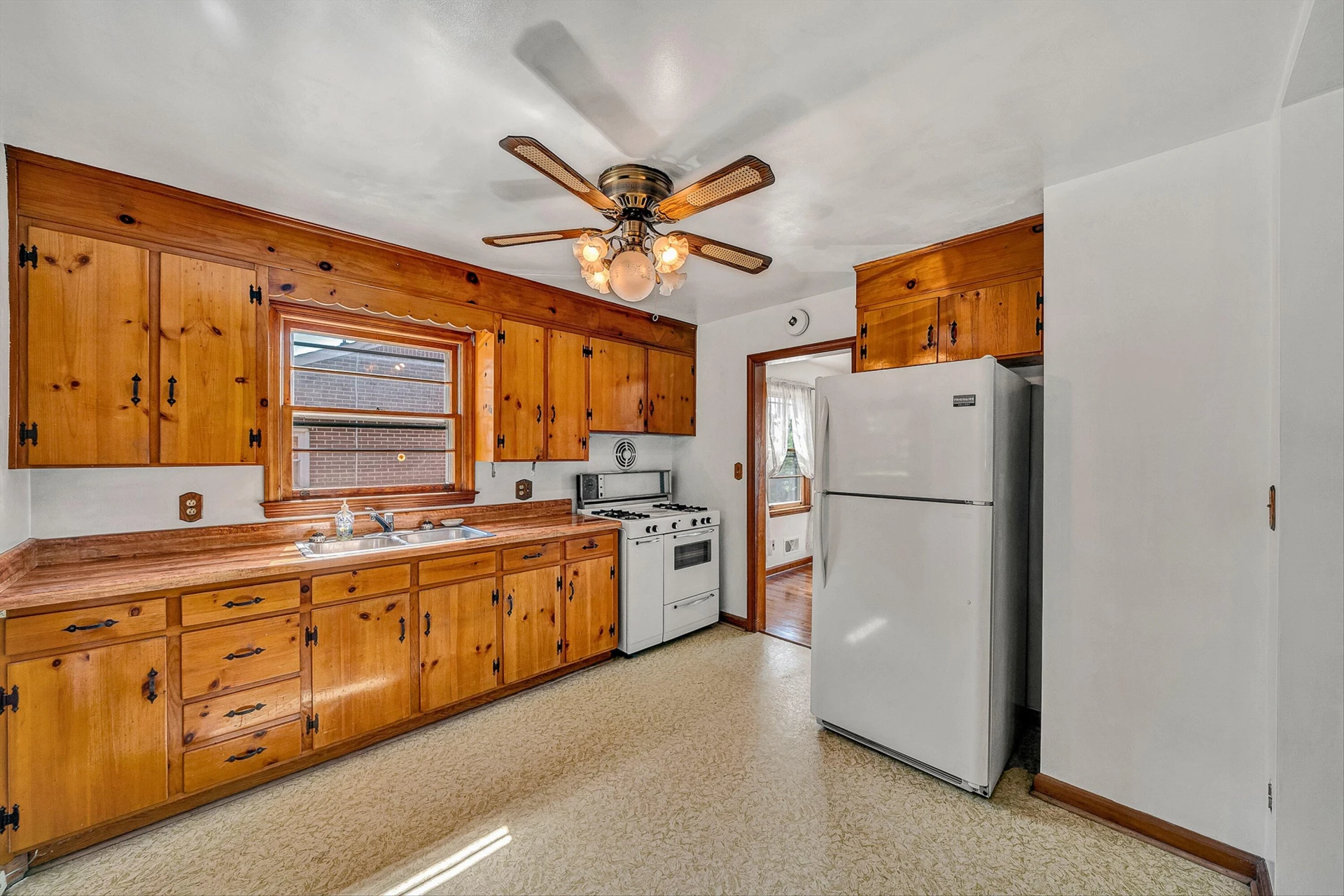 5225 Morwanda ST NW - Photo 8