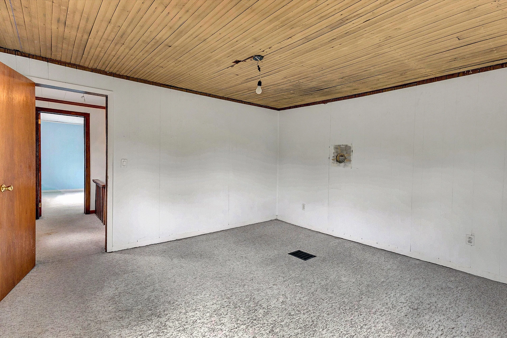1220 Railroad AVE - Photo 17