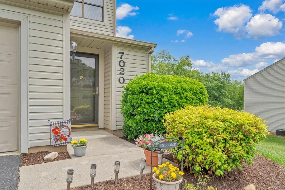 7020 Sugar Maple CT - Photo 2