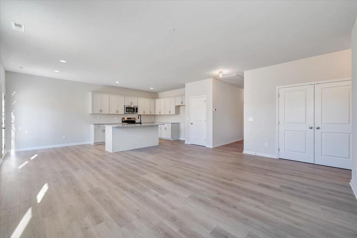 7355 King's Pointe DR - Photo 10