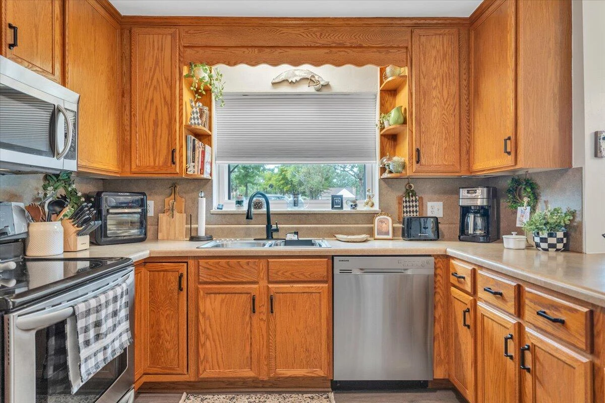 3506 Greenland AVE NW - Photo 12