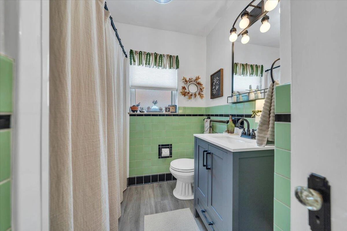 3506 Greenland AVE NW - Photo 17