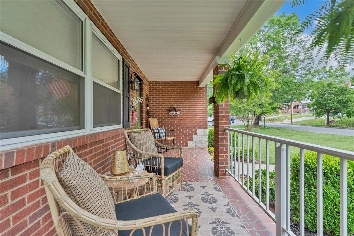3506 Greenland AVE NW - Photo 4