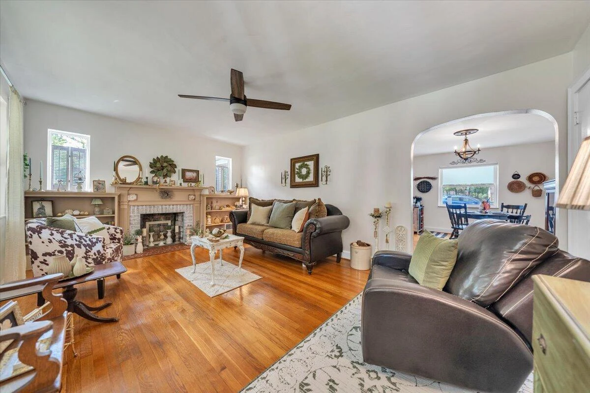 3506 Greenland AVE NW - Photo 5