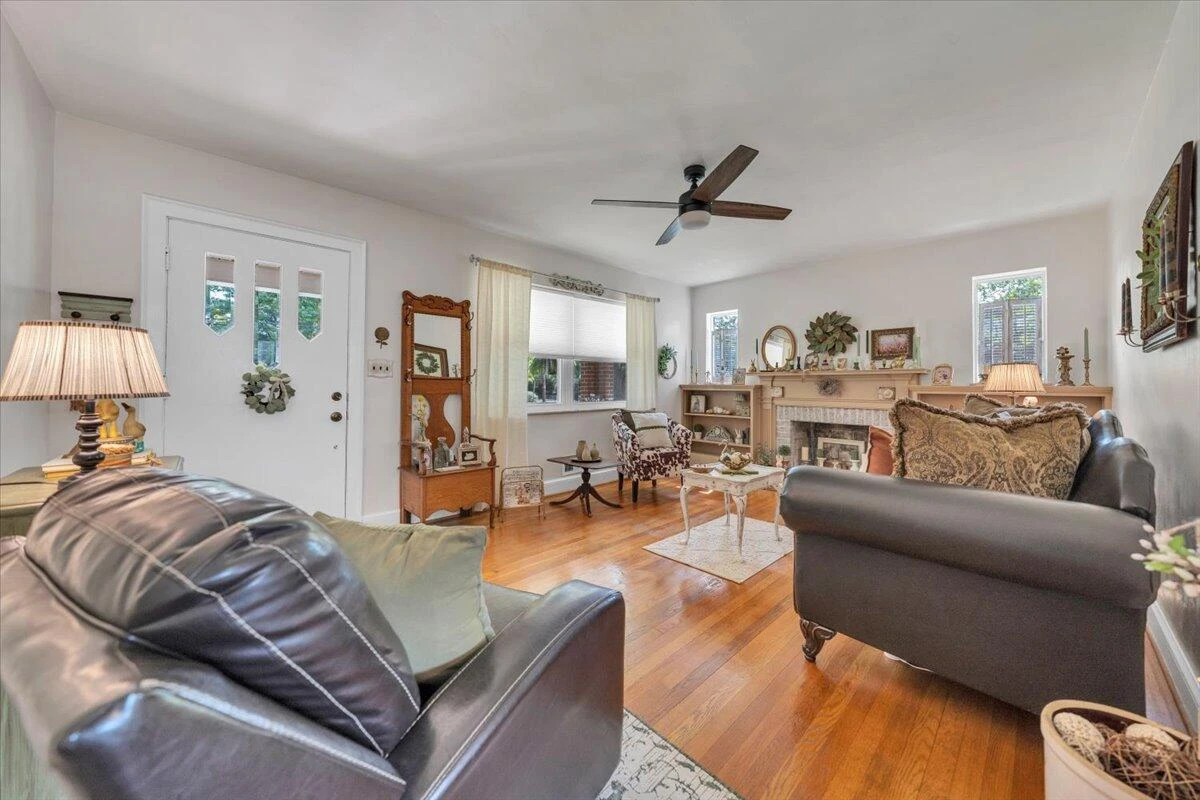 3506 Greenland AVE NW - Photo 6