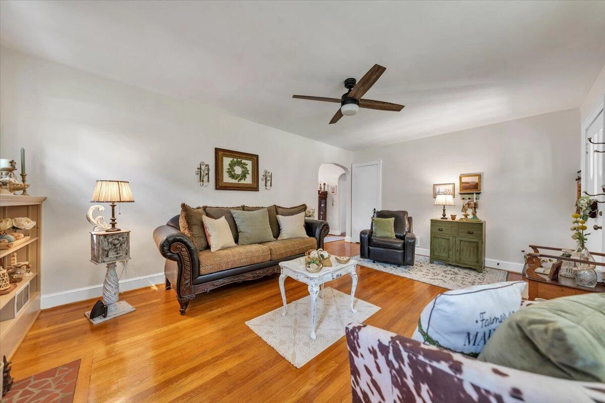 3506 Greenland AVE NW - Photo 8