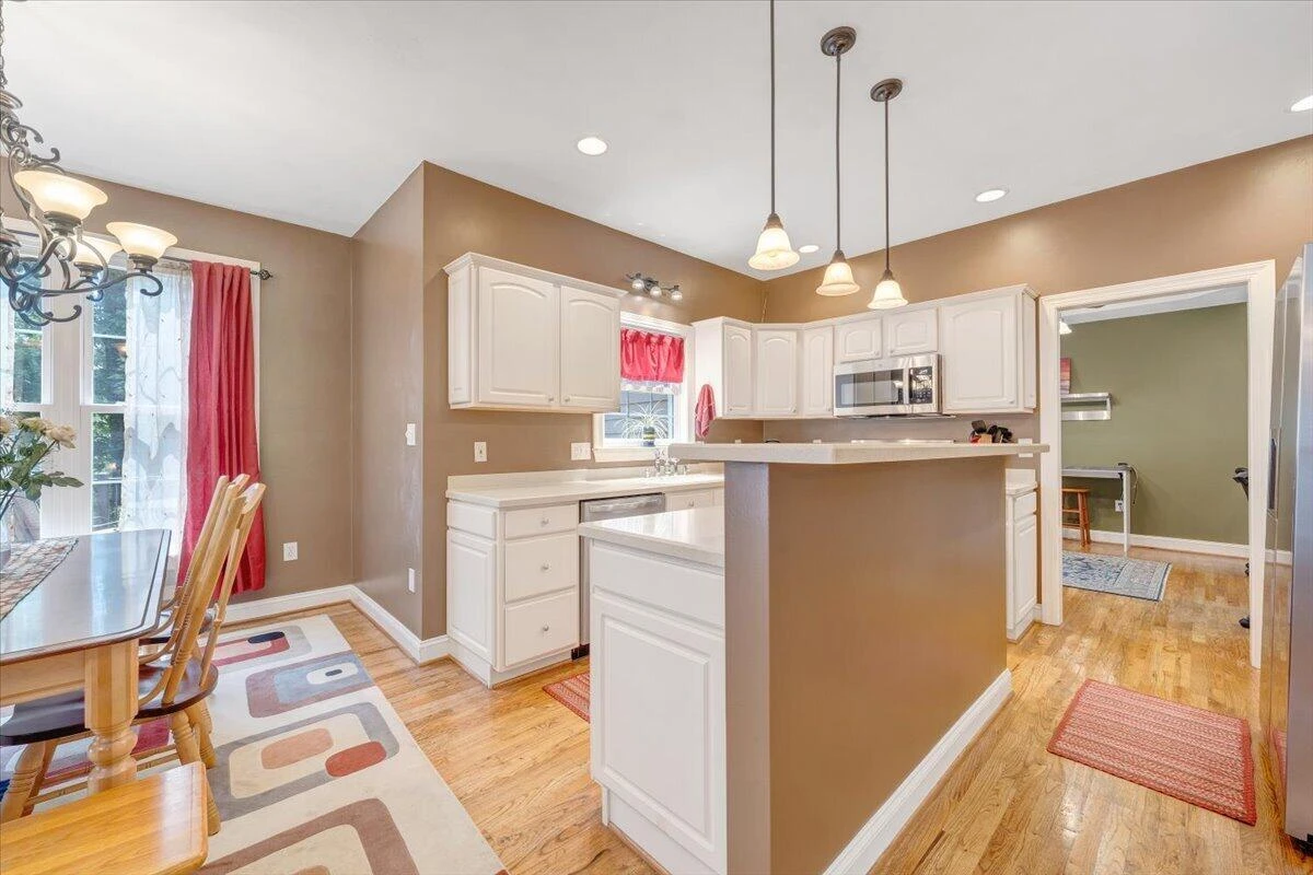 1236 Longview RD - Photo 12
