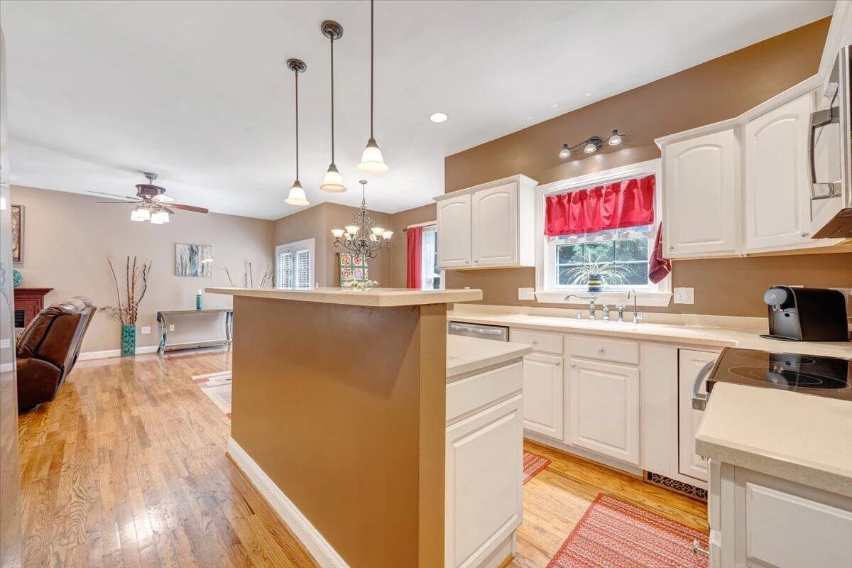 1236 Longview RD - Photo 15