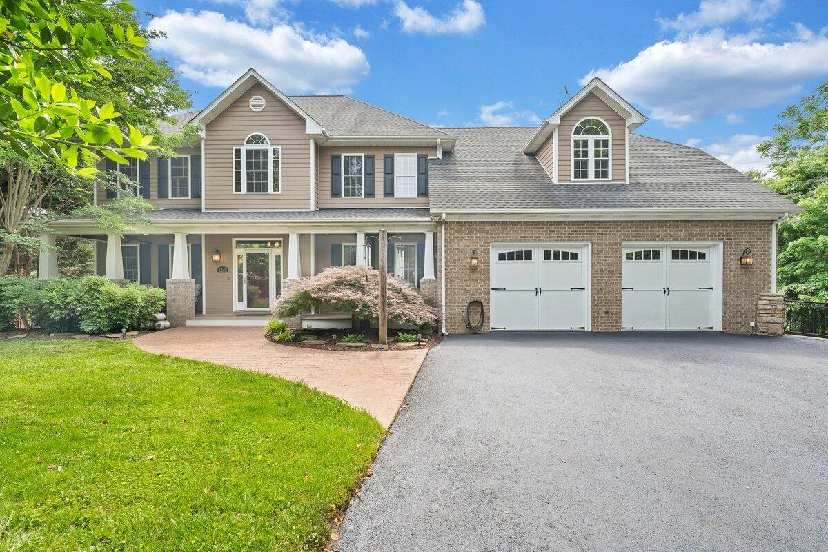 1236 Longview RD - Photo 2