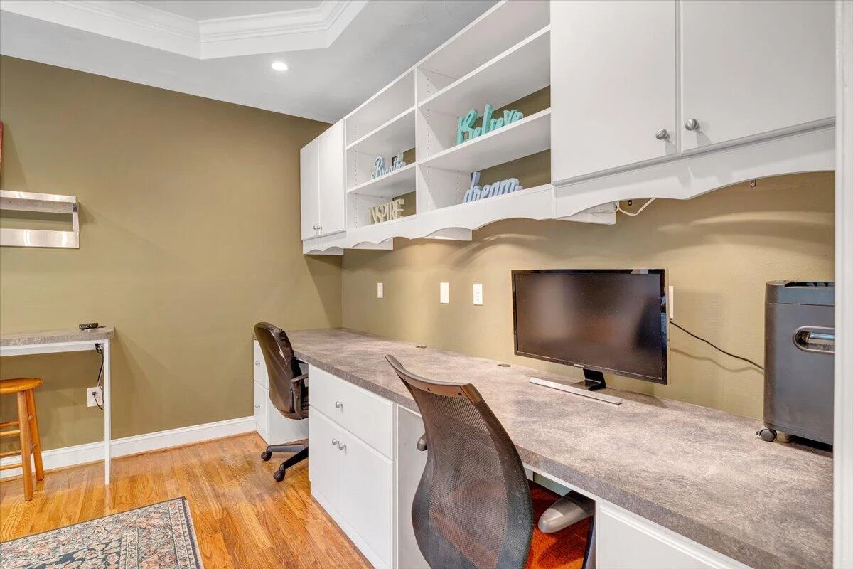 1236 Longview RD - Photo 20
