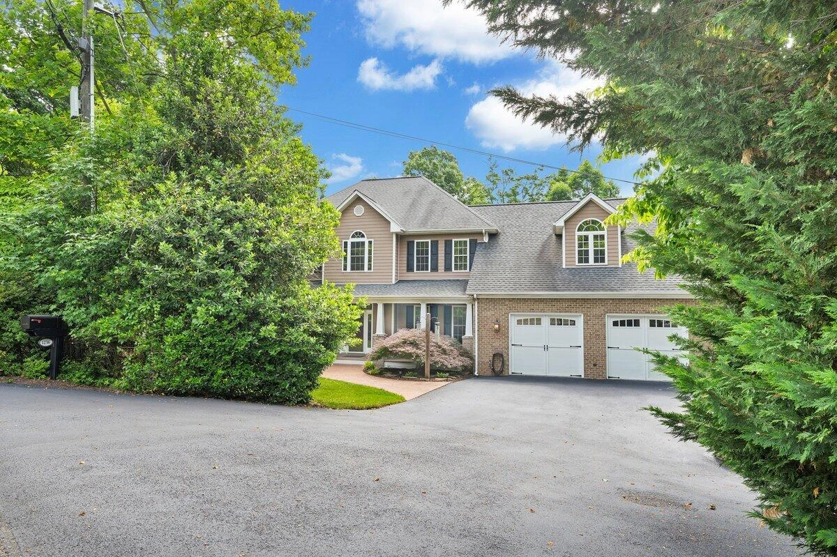 1236 Longview RD - Photo 3