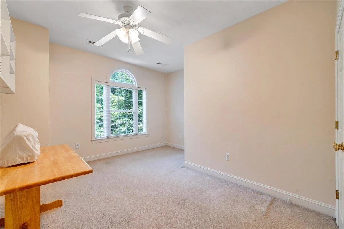 1236 Longview RD - Photo 34