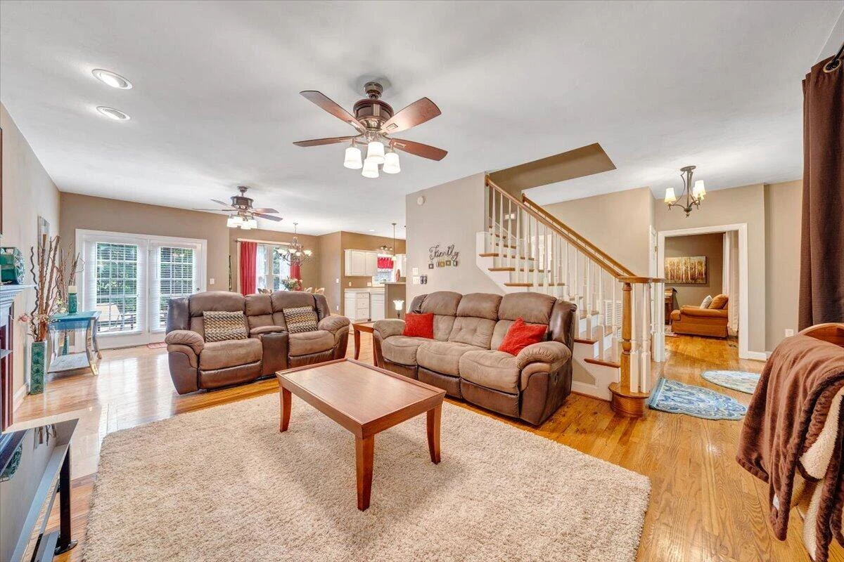 1236 Longview RD - Photo 8