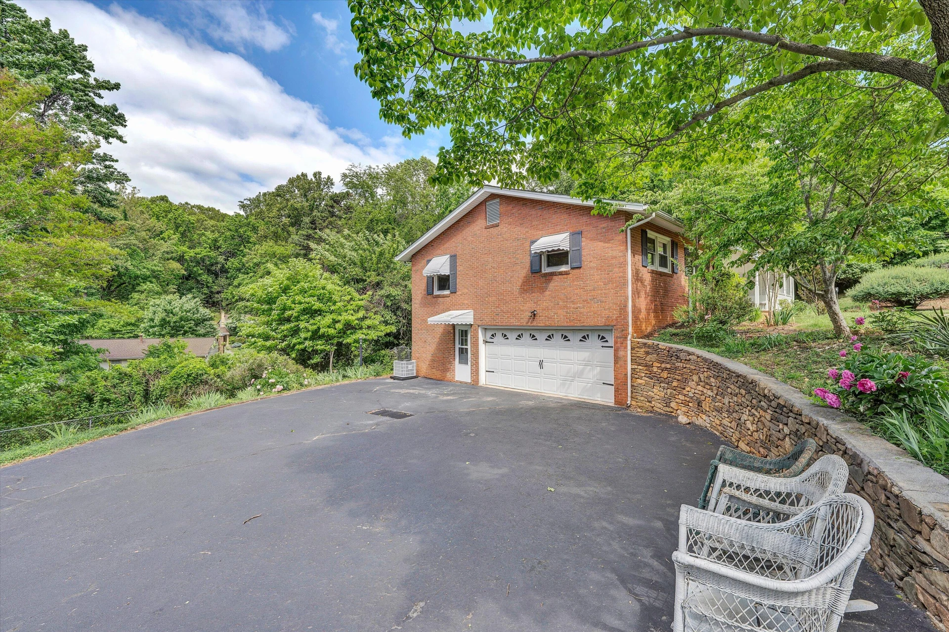 63 Dogwood LN - Photo 8