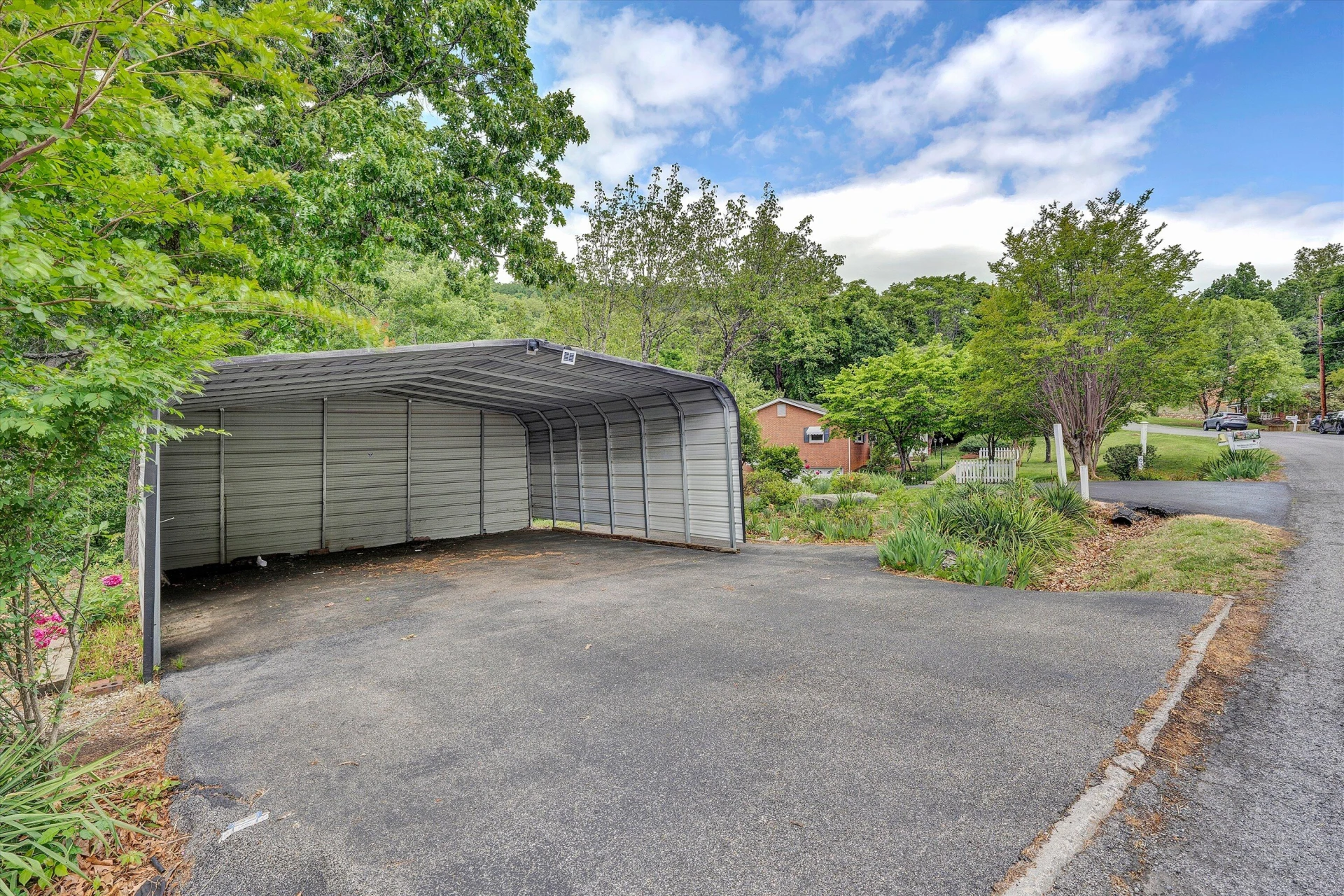 63 Dogwood LN - Photo 9