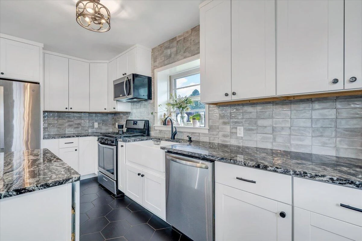 5131 Hazelridge RD NW - Photo 8