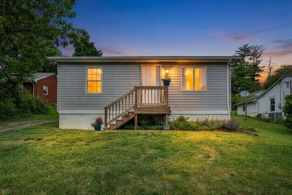 5025 Salem Tpke NW - Photo 18