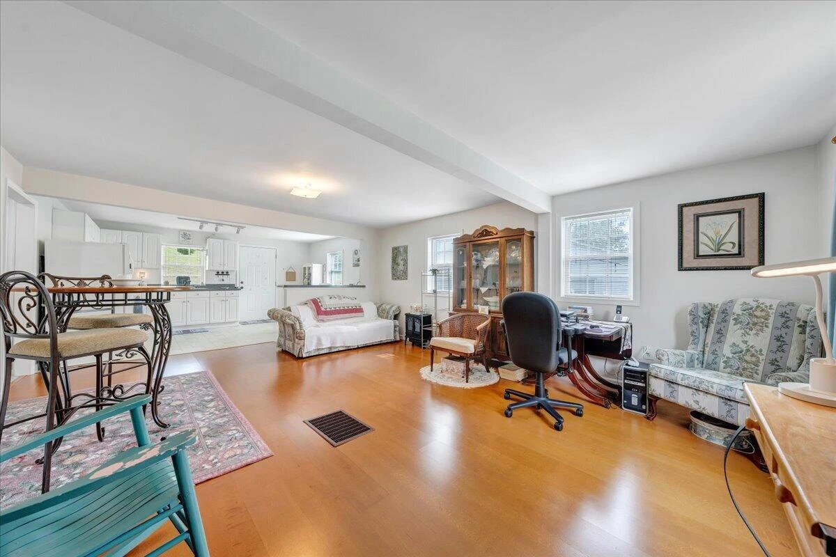 5025 Salem Tpke NW - Photo 3