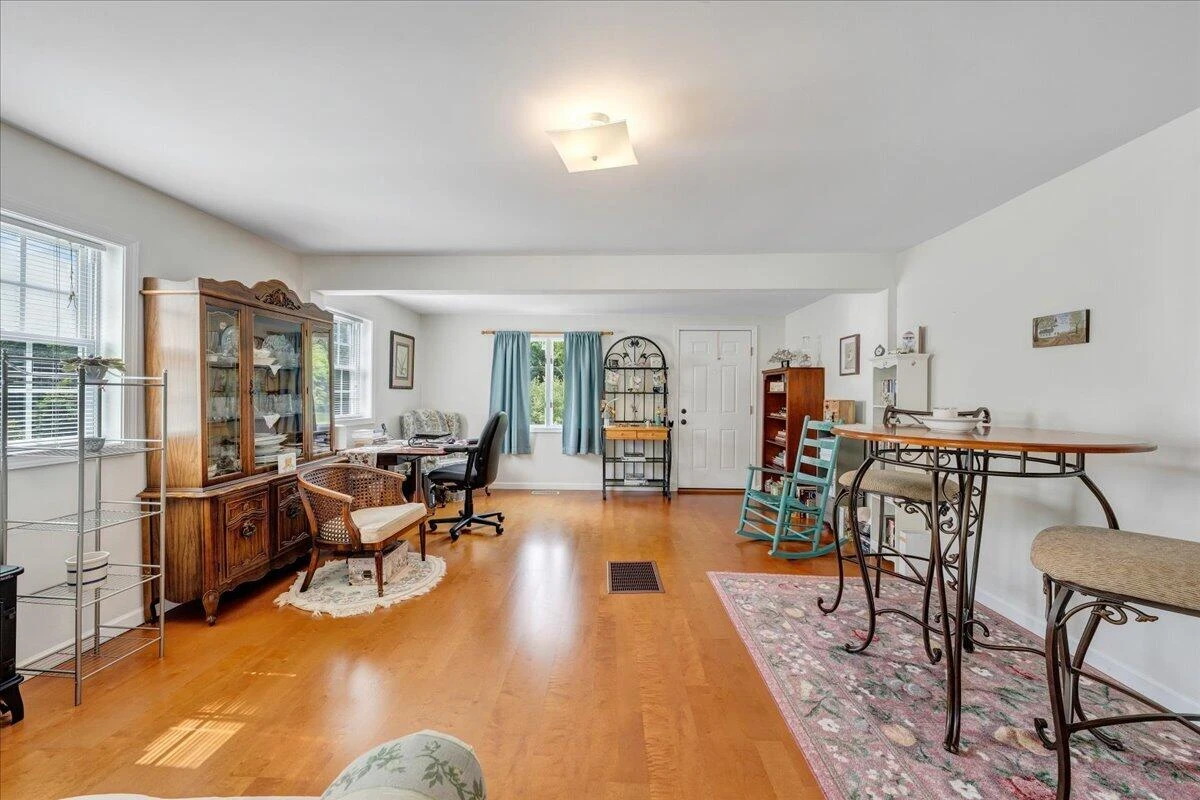 5025 Salem Tpke NW - Photo 4