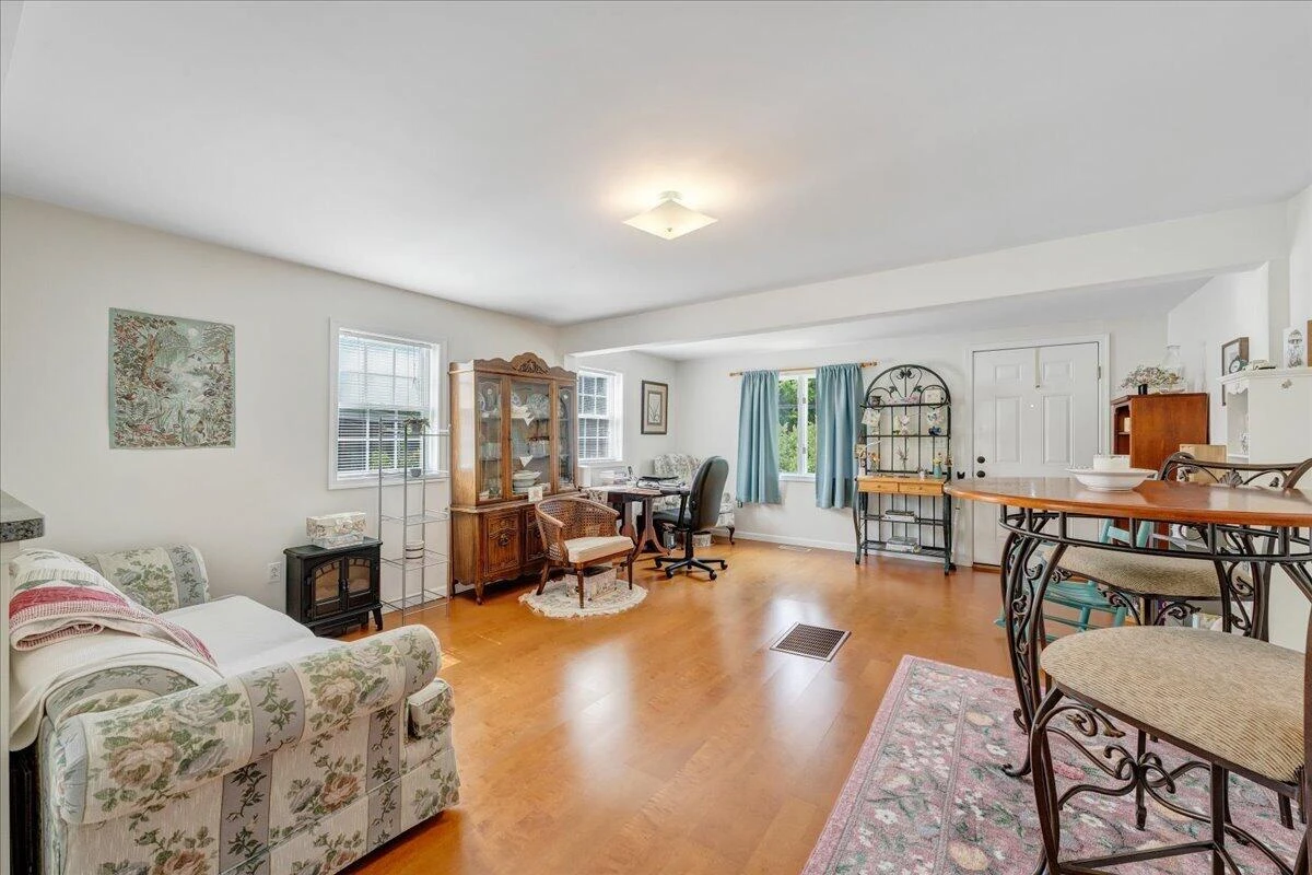 5025 Salem Tpke NW - Photo 5