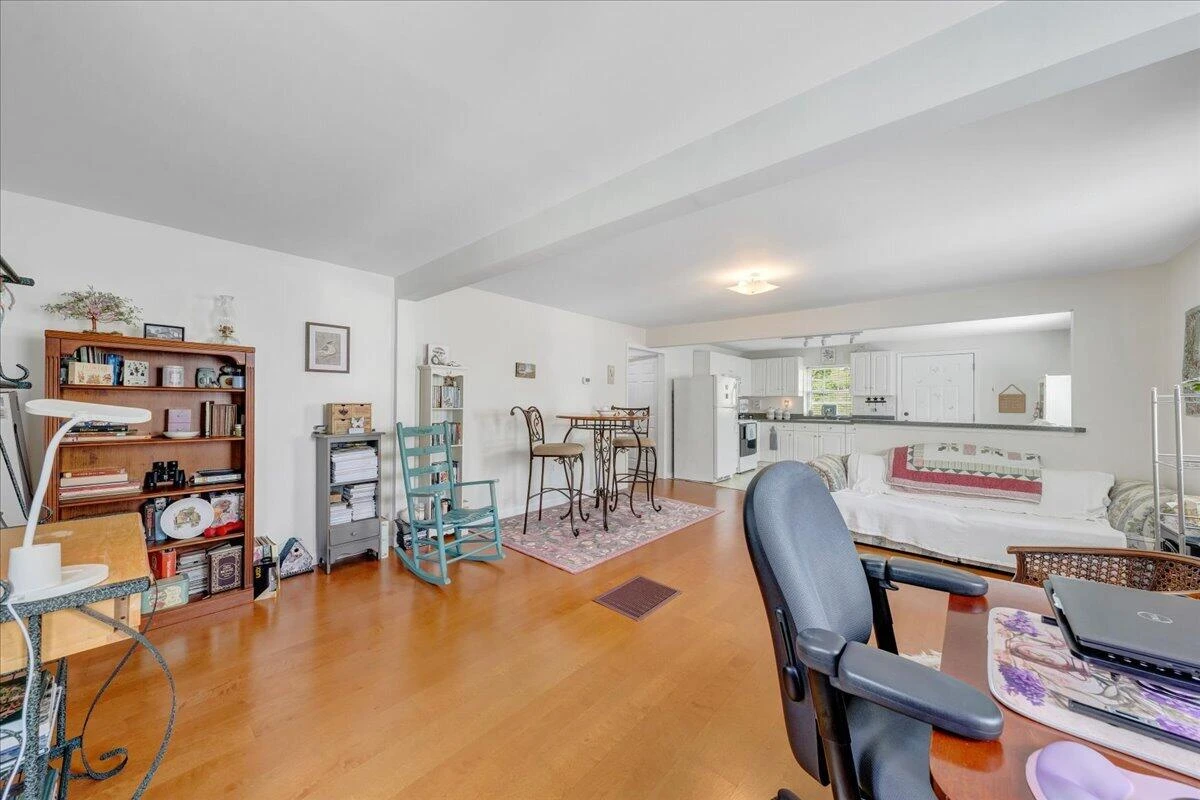 5025 Salem Tpke NW - Photo 6