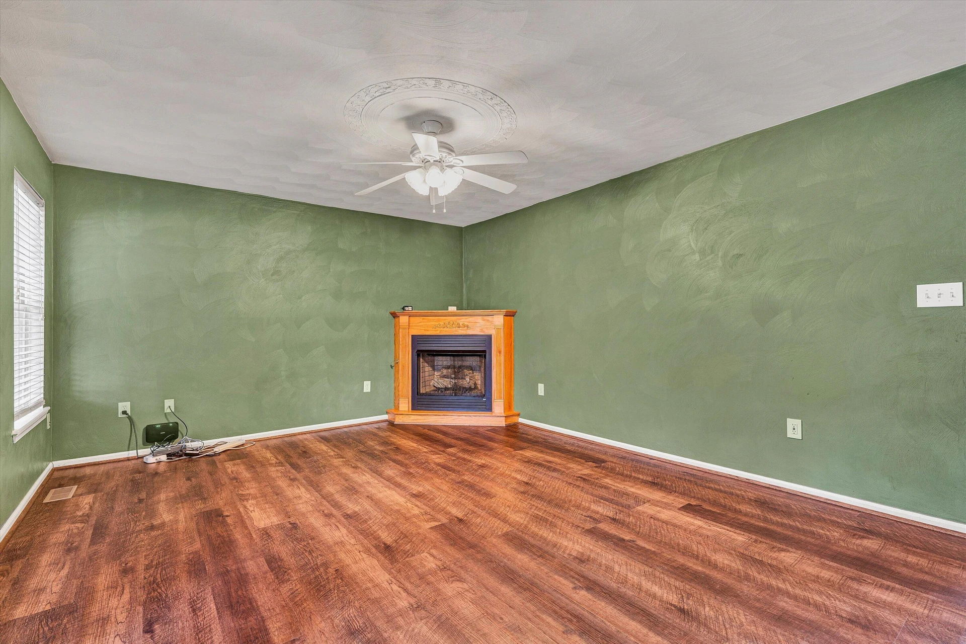 4513 Lomond CIR - Photo 14