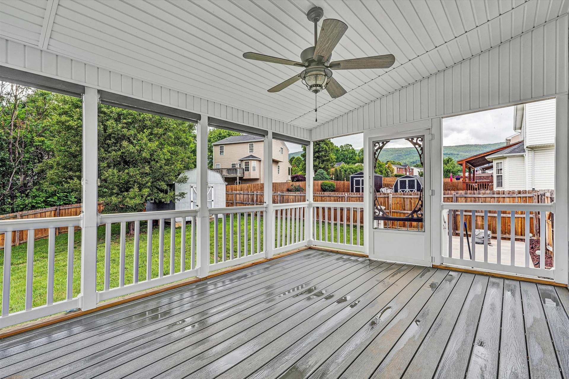 4513 Lomond CIR - Photo 16