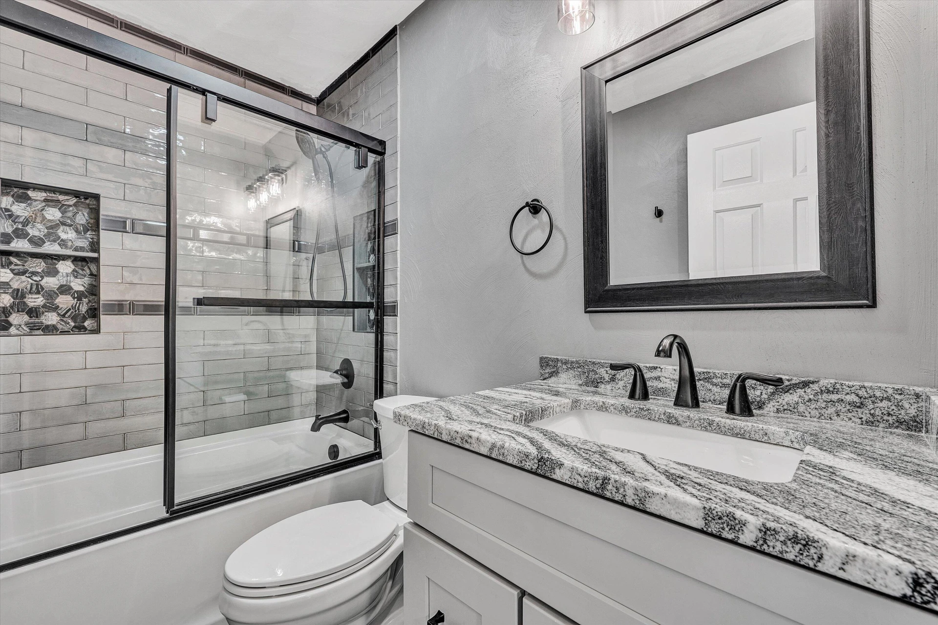 4513 Lomond CIR - Photo 24