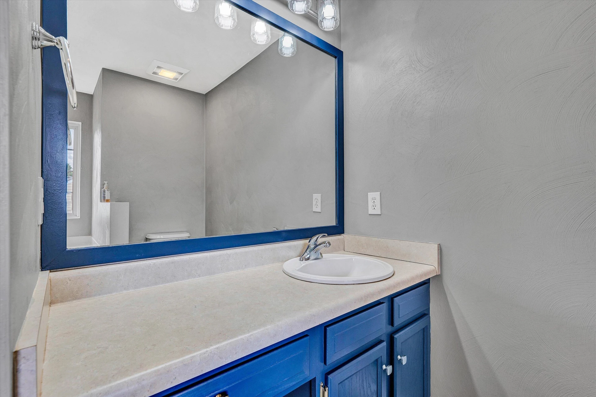 4513 Lomond CIR - Photo 27