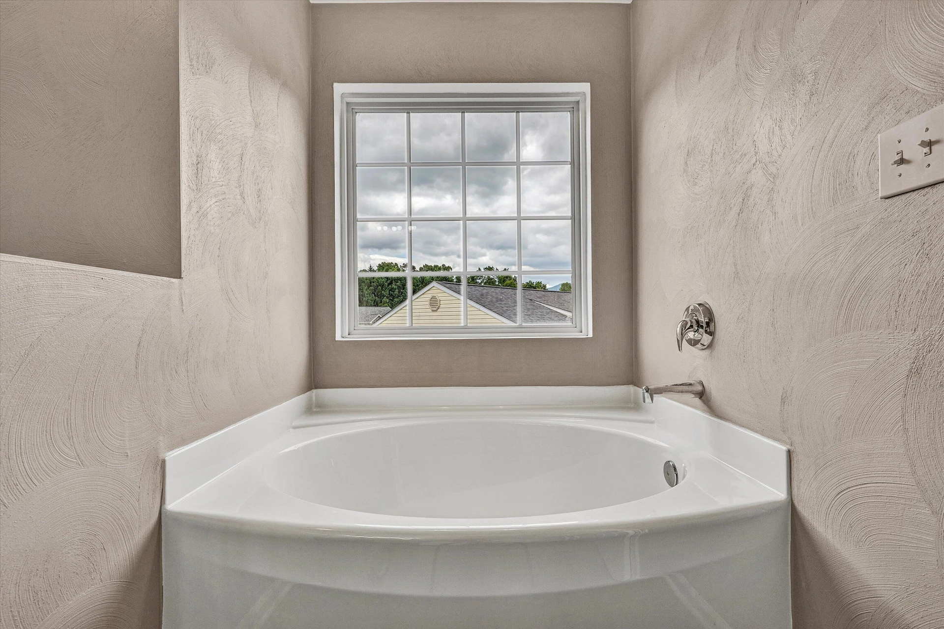 4513 Lomond CIR - Photo 28