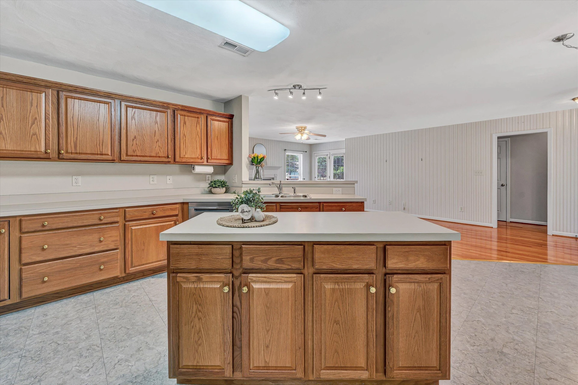 3516 Pinnacle Ridge RD NE - Photo 17