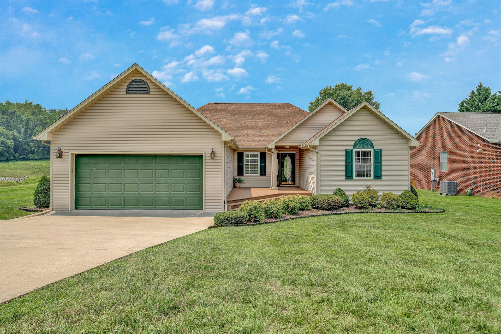 3516 Pinnacle Ridge RD NE
