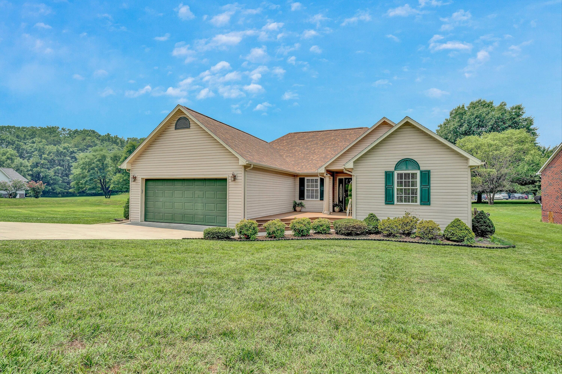 3516 Pinnacle Ridge RD NE - Photo 2