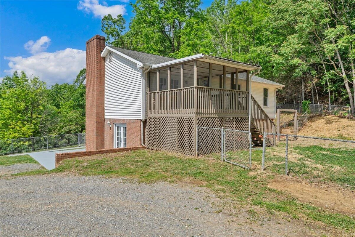 347 Roy RD - Photo 30