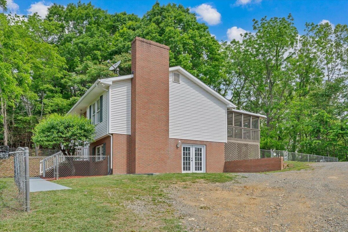 347 Roy RD - Photo 36