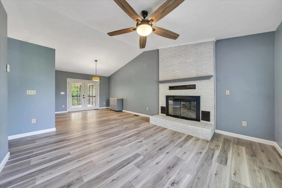 347 Roy RD - Photo 6