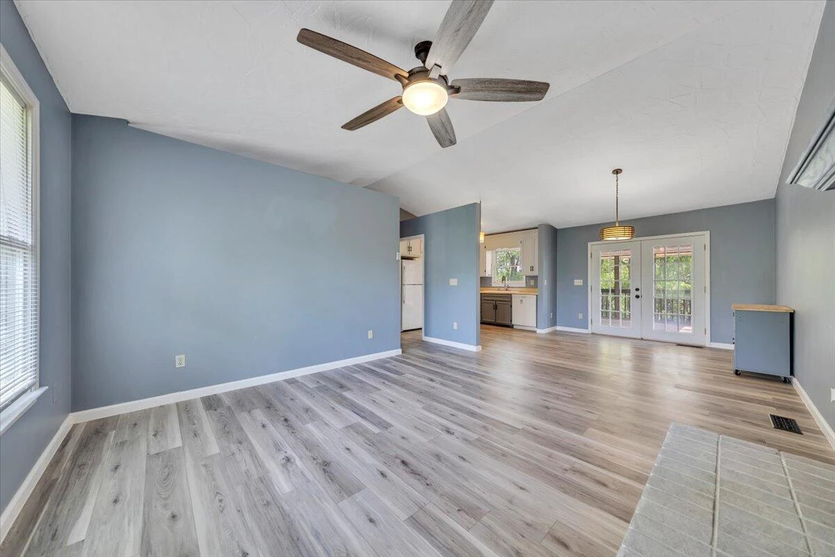 347 Roy RD - Photo 7