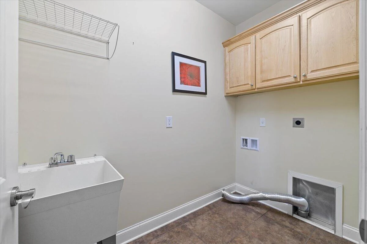 110 Phoenix BLVD NW - Photo 11
