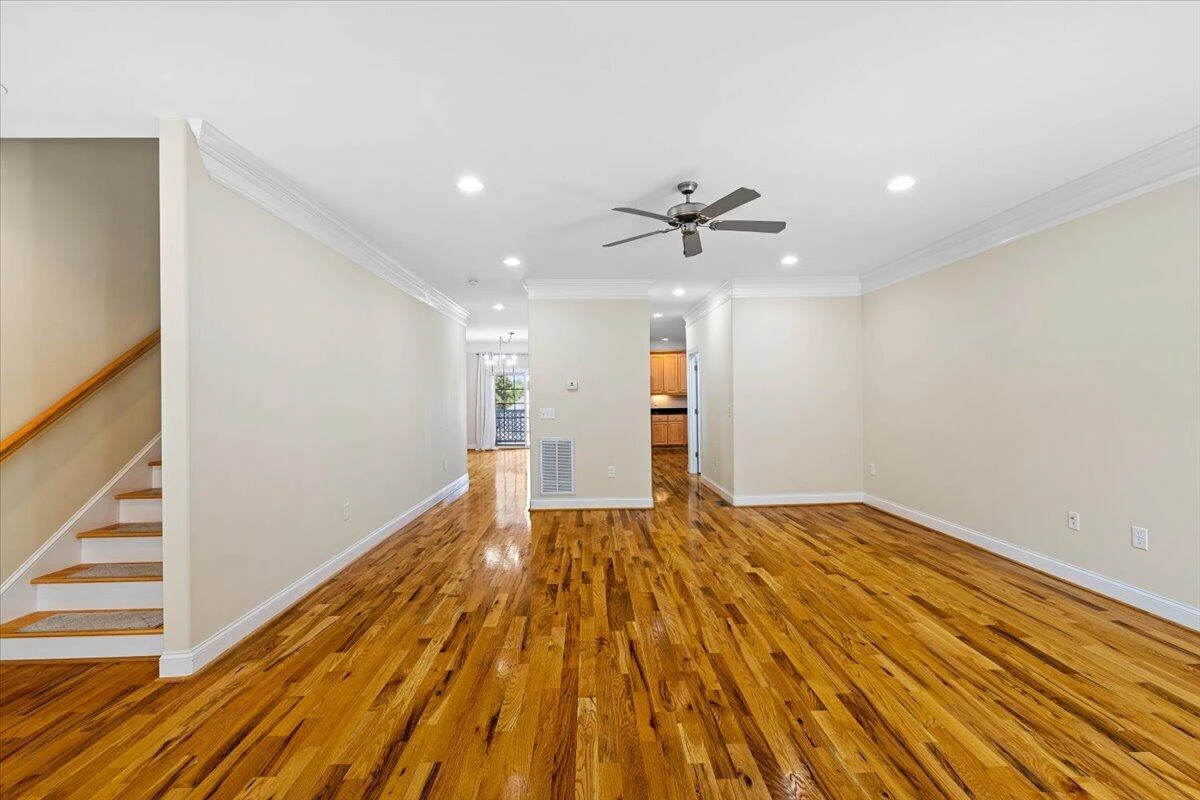 110 Phoenix BLVD NW - Photo 3