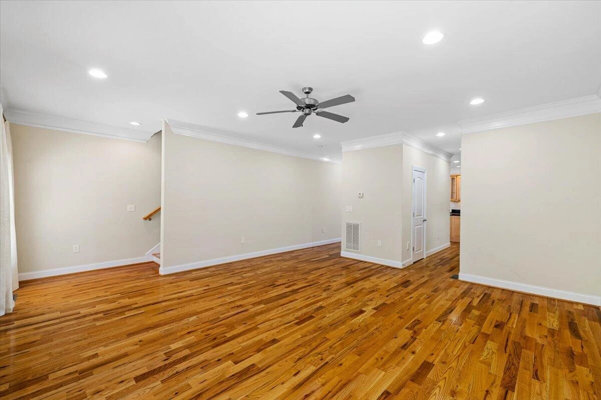 110 Phoenix BLVD NW - Photo 4