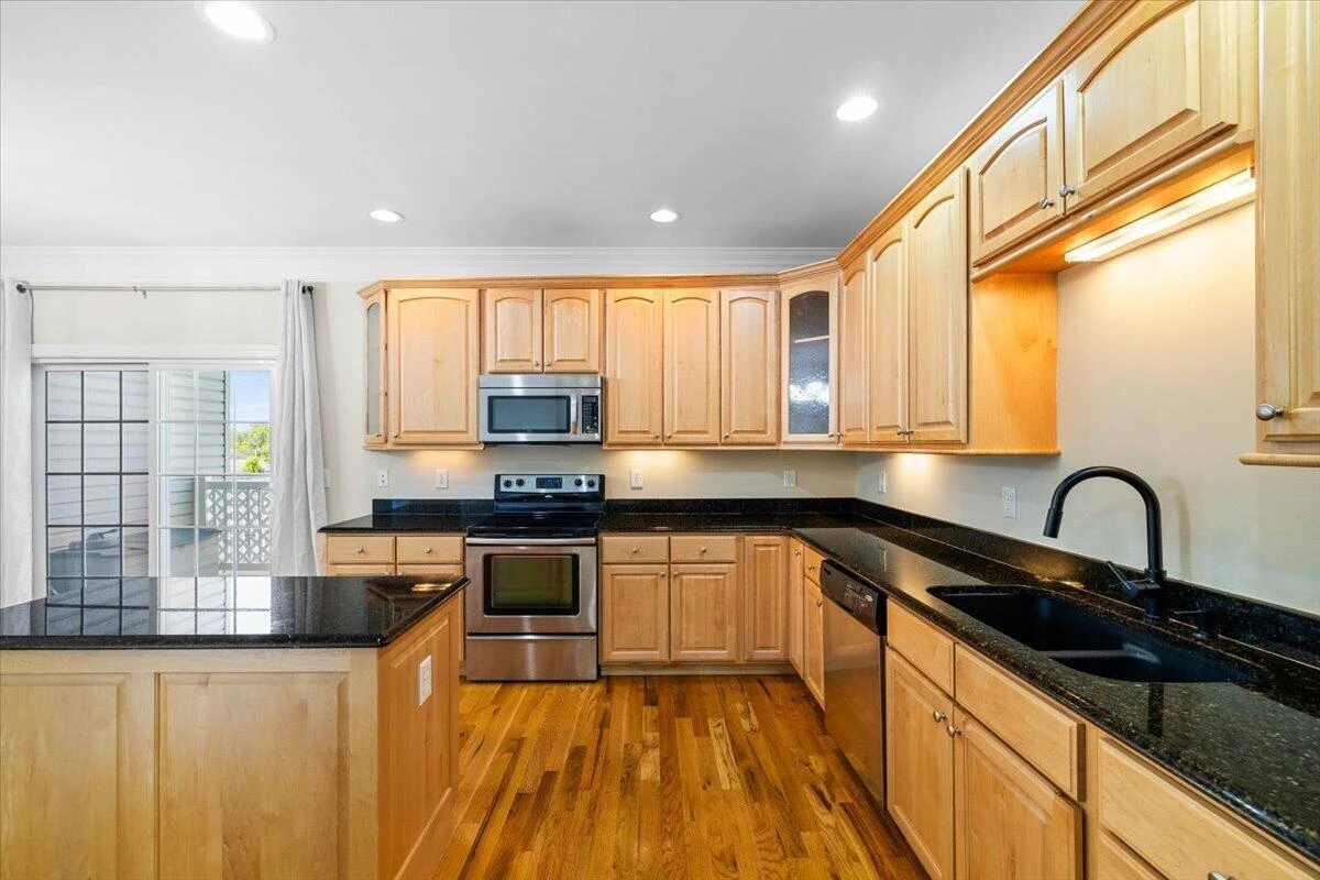110 Phoenix BLVD NW - Photo 9