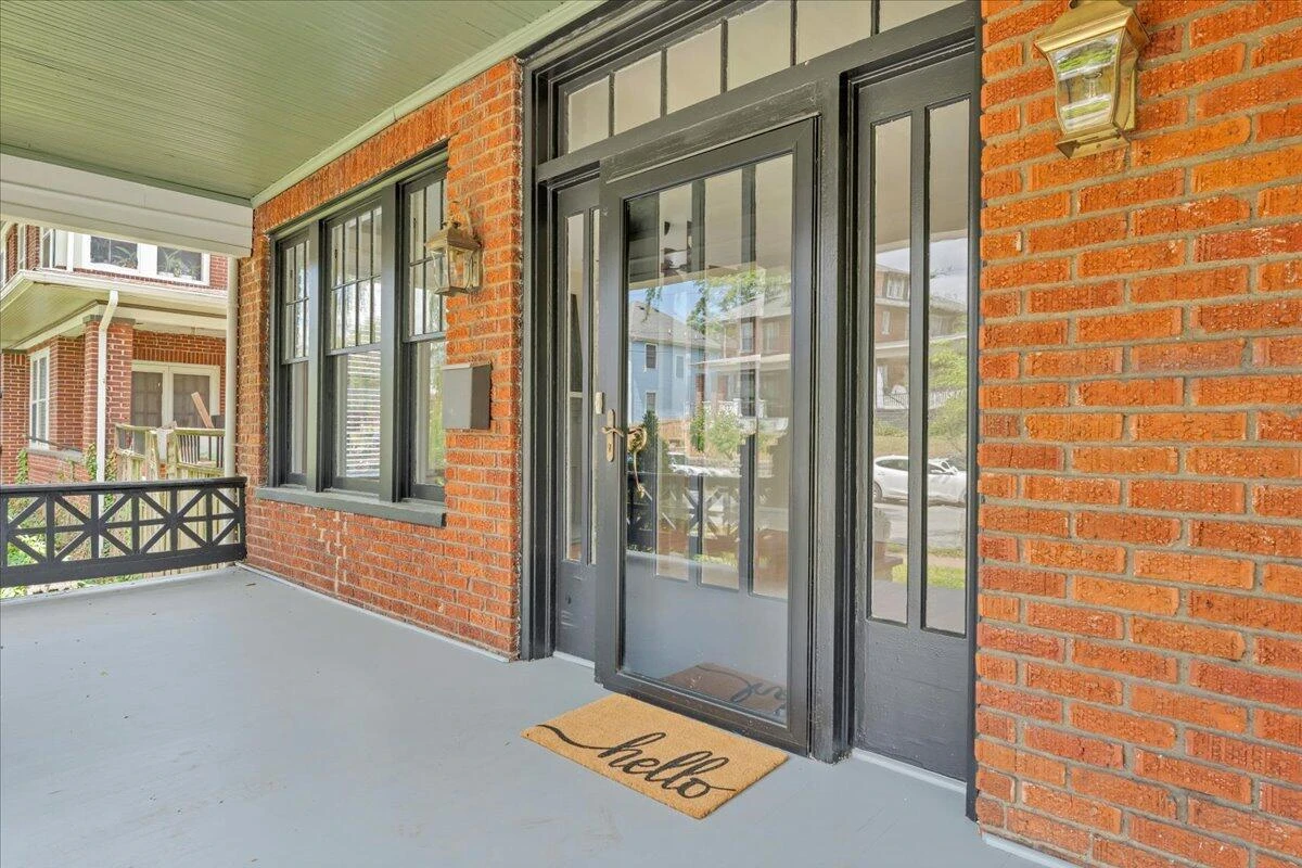 834 Day AVE SW - Photo 7