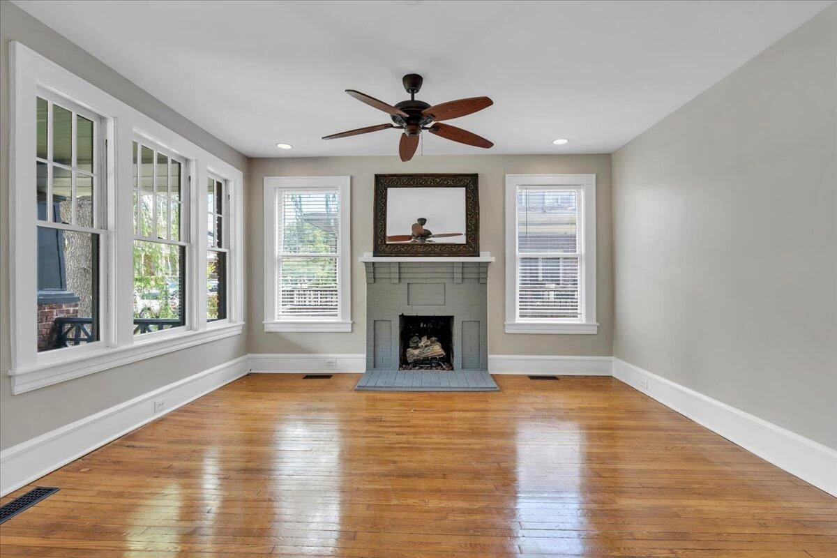 834 Day AVE SW - Photo 9